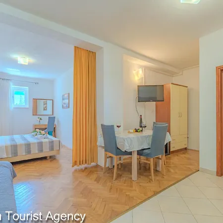 Ivans Garden Retreat Διαμέρισμα Ljubač